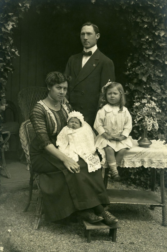 Familie Gaston Wierinck & Irma De Laet.jpg