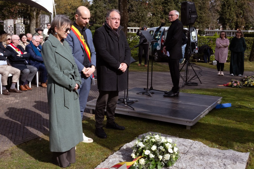 De huidige afbeelding heeft geen alternatieve tekst. De bestandsnaam is: 13.jpg